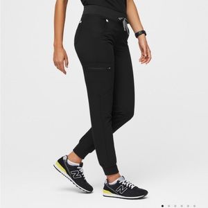 Figs Zamora Jogger Scrub Pants - color: black, size: XXS